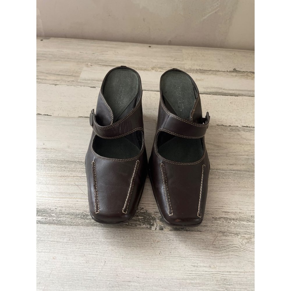 Aerosoles Sugar Snap woman’s brown heeled mules size 9.5B